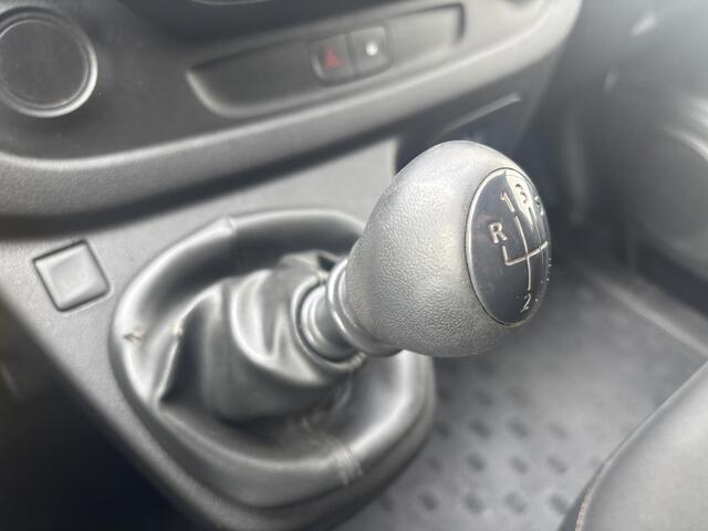 Nissan NV300 1.6 dCi L1H1*3-PERS*A/C*CRUISE*NAVI*HAAK*CAM*IMP.*