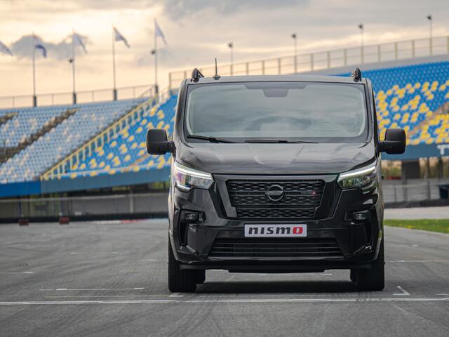 Nissan PRIMASTAR 2.0 dCi 170pk L2H1 Nismo+ | Dubbele Cabine | 0% Lease | Achteruitrijcamera | 5 Jaar Fabrieksgarantie | Laadruimtepakket |