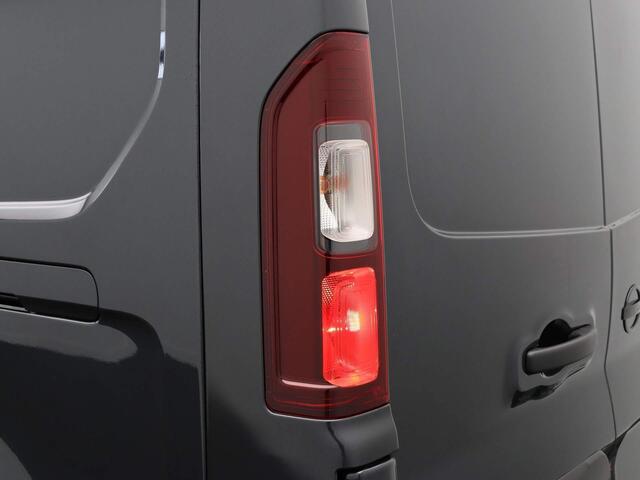 Nissan PRIMASTAR 2.0 dCi 170pk L2H1 Nismo+ | Dubbele Cabine | 0% Lease | Achteruitrijcamera | 5 Jaar Fabrieksgarantie | Laadruimtepakket |