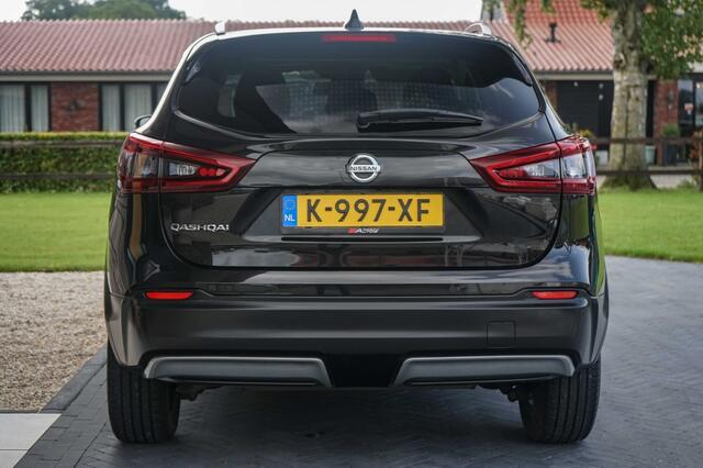 Nissan QASHQAI 1.3 DIG-T 160PK N-Connecta Automaat/Pano/360
