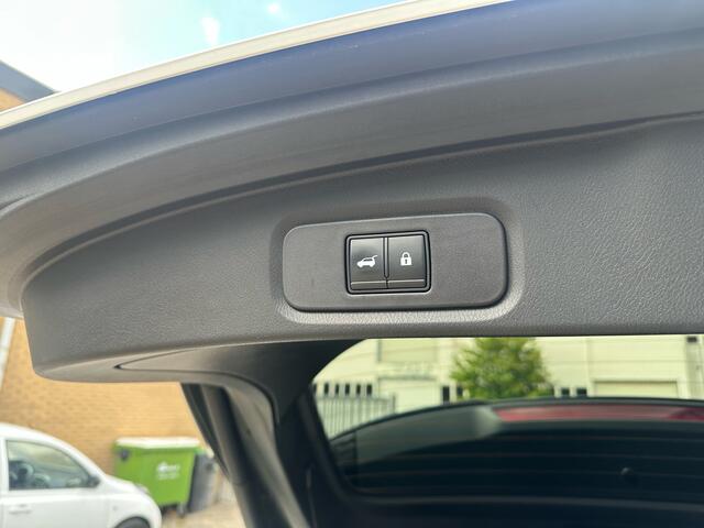 Nissan QASHQAI 1.3 MHEV X Tekna +