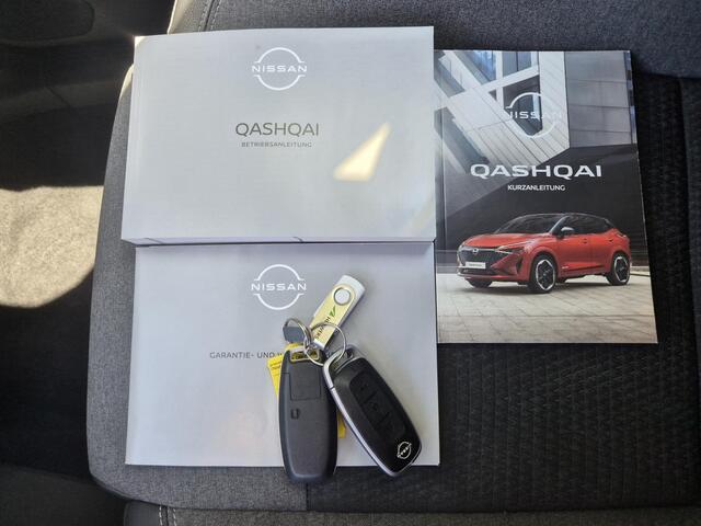 Nissan QASHQAI 1.3 MHEV Xtronic N-Connecta Automaat / HUD / Nieuw Model / Facelift / Design Pack / Cold Pack / Allseason banden / Trekgewicht 1800 kg / Stuur-, Stoel en Voorruitverwarming / Elektrische achterklep /Rondomzicht camera / Adaptief CC /