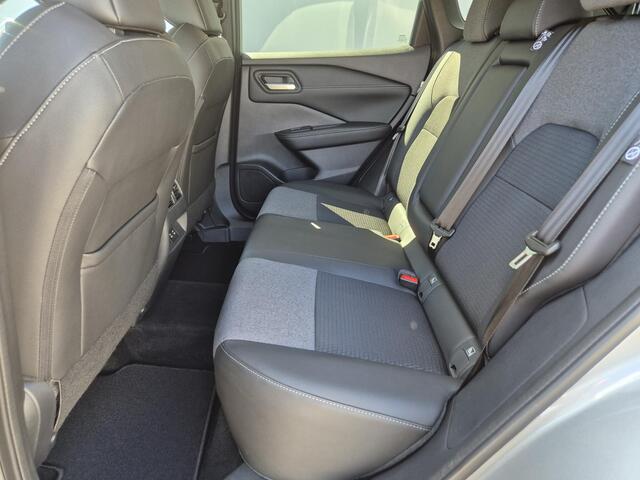 Nissan QASHQAI 1.3 MHEV Xtronic N-Connecta Automaat / HUD / Nieuw Model / Facelift / Design Pack / Cold Pack / Allseason banden / Trekgewicht 1800 kg / Stuur-, Stoel en Voorruitverwarming / Elektrische achterklep /Rondomzicht camera / Adaptief CC /