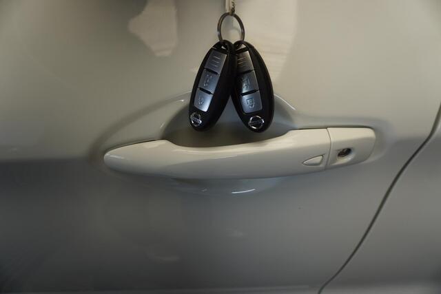 Nissan QASHQAI 1.3 DIG-T 140PK N-Connecta/360Camera/18Inch LMV/ Goed onderhouden!