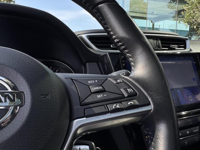 Nissan QASHQAI 1.2 N-Connecta Panorama | Achteruitrijcamera