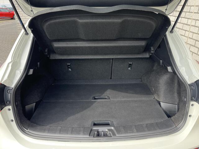 Nissan QASHQAI 1.3 DIG-T Automaat Tekna | Panoramadak | Stoelverwarming | Apple CarPlay / Android Auto | Afneembare trekhaak |