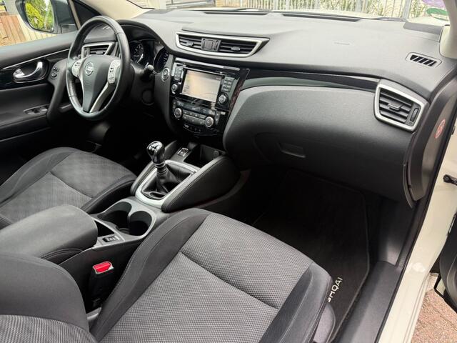 Nissan QASHQAI 1.2 N-Connecta Panoramadak Navi DAB+ Stoelverw.