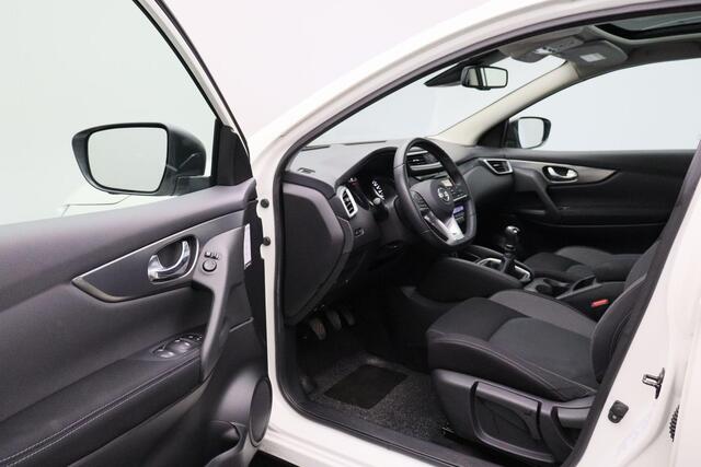 Nissan QASHQAI 1.2 Tekna 2018 Panoramadak | 360 Camera | Navigatie | Bluetooth | Cruise control | Trekhaak | Climate control | Keyless | PDC | Radio CD | Multifunctioneel stuurwiel | Lichtmetaal
