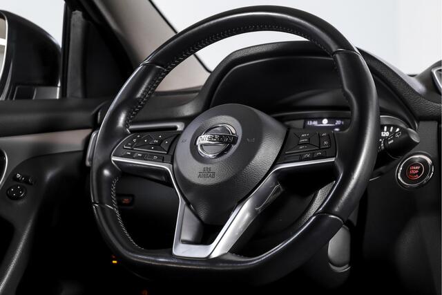 Nissan QASHQAI 1.2 116 PK N-Connecta | Pano | Cruise | 360 Camera | PDC | NAV | ECC | Afn. Trekhaak | LM 18" |