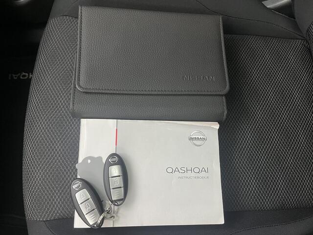 Nissan QASHQAI 1.2 N-Connecta / Dealeronderhouden / Automaat / Panoramadak / Trekhaak (1000kg) / Navigatie / Climate Control / Cruise Control /