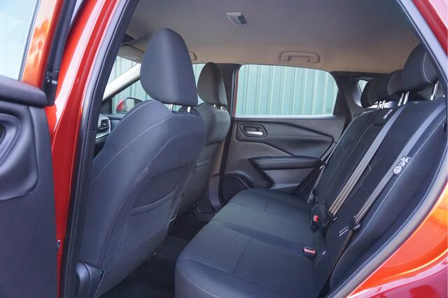 Nissan QASHQAI 1.3 MHEV 140pk Acenta + 360 camera/ Navi/ LED/ Carplay/ Adapt. Cruise/ Garantie!