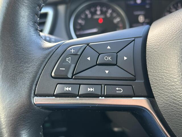 Nissan QASHQAI 1.3 DIG-T N-Connecta / Apple Carplay & Android auto / Stoelverwarming / All season banden / Trekhaak (1500kg) / Navigatie / Cruise control / Climate control