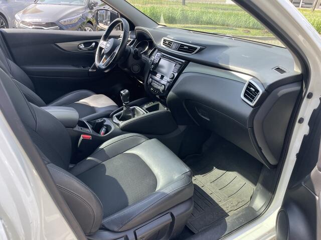 Nissan QASHQAI 1.3 DIG-T Tekna // PanoDak // Leder // Trekhaak // Info 0492-588974