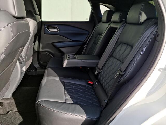 Nissan QASHQAI 1.3 MHEV Xtronic Tekna Plus / Trekhaak ( 1.800 kg ) / All season banden / Apple carplay / Android auto / Panoramadak / Bose geluidsinstallatie / Massage stoelen /