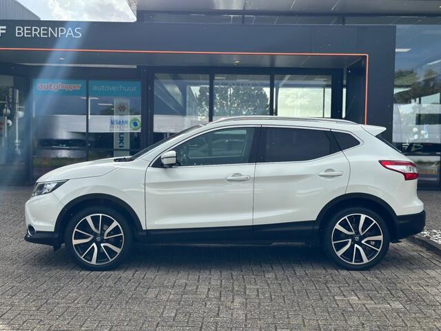 Nissan QASHQAI 1.2 Tekna Automaat '' Trekhaak - Allseasonbanden - 360 Camera ''