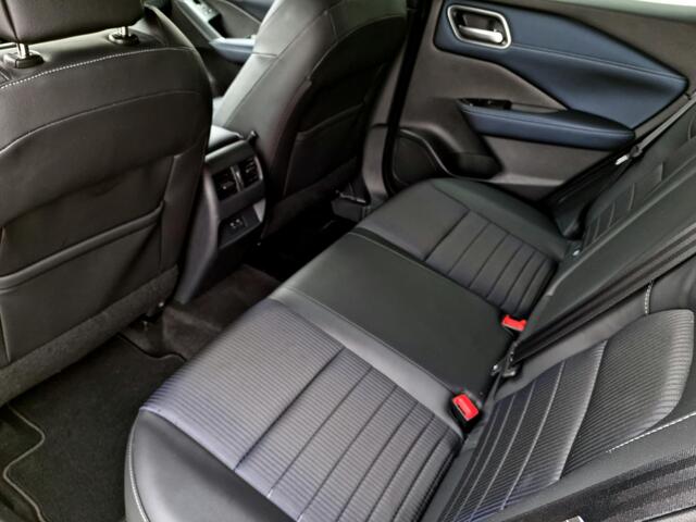 Nissan QASHQAI 1.3 MHEV Xtronic Tekna / Trekhaak ( 1.800 kg ) / All season banden / Apple carplay / Android auto / Head-up Display / Elektrische kofferbak