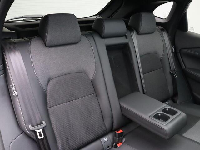 Nissan QASHQAI 1.3 MHEV Xtronic N-Connecta | Headup-display | Stoel, stuur en voorruit verwarming | Rondomzicht camera | Elektrische achterklep | Panoramadak |