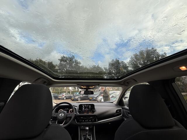 Nissan QASHQAI 1.3 MHEV Premiere Edition Pano/Trekhaak/Clima/LED/Cruise/LM-Velgen