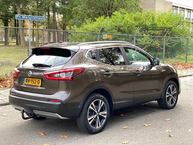 Nissan QASHQAI 1.6 Tekna - Pano dak - Navi - Trekhaak - Leer !!!