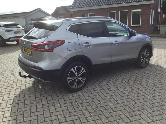 Nissan QASHQAI 1.3 DIG-T 140 N-Connecta+Design Pack