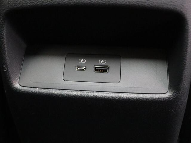 Nissan QASHQAI 158pk MHEV Xtronic Premiere Edition | Trekhaak | Cruise Control Adaptief | Panorama Dak | Head-Up Display |