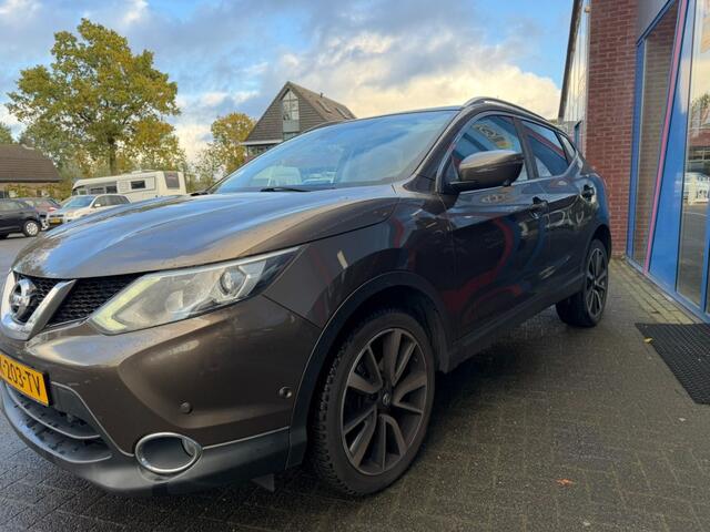 Nissan QASHQAI 1.2 Automaat Panodak Navi 360 Camera Leer Airco(ECC)