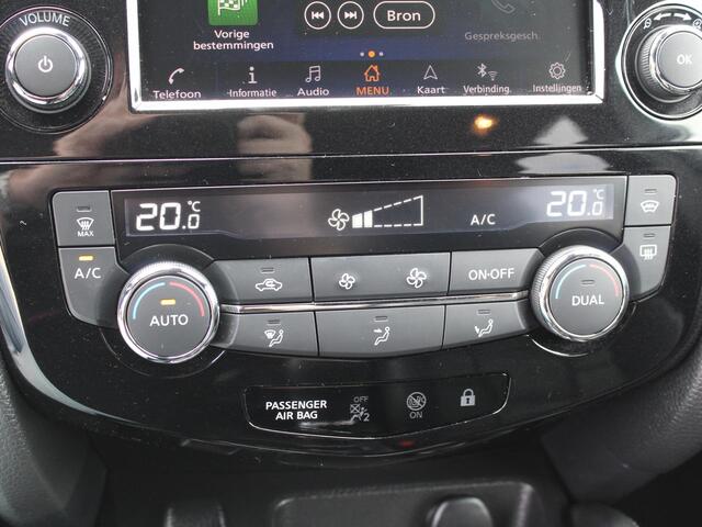 Nissan QASHQAI 1.3 DIG-T 140 Tekna + / Panoramadak / Bose / Lederen Bekleding / Navigatie + Apple Carplay/Android Auto / Stoelverwarming Voor /