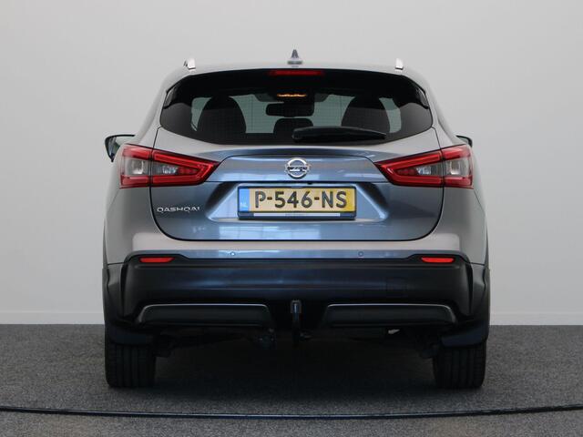 Nissan QASHQAI 1.6 Business Edition | Panoramadak | Stoelverwarming en voorruit verwarming | Climate Control | Navigatie | Trekhaak | Elektrisch verstelbare bestuurder stoel |
