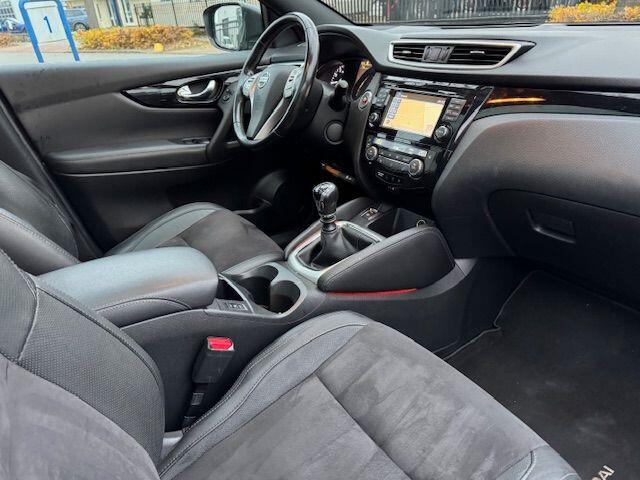 Nissan QASHQAI 1.6 Turbo 164pk N-Vision Airco/ECC,Navigatie,Camera,Panoramadak,Leder/Alcantara Interieur