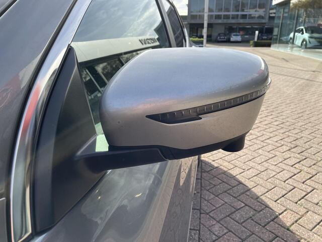 Nissan QASHQAI 1.3 DIG-T Tekna + | Trekhaak | Leder | Panoramadak