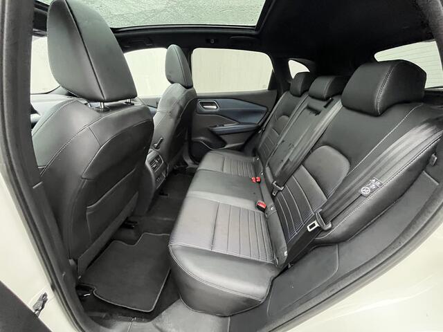 Nissan QASHQAI 1.3 MHEV Tekna / Trekhaak (Trekgewicht 1.400kg) / All Seasons / Panoramadak / HUD / Apple Carplay & Android Auto / Keyless Entry & Start / Navigatie full map / 360° Camera / Adaptieve Cruise Control / Climate Control / Elektrisch Verstelbare Bestuurdersst