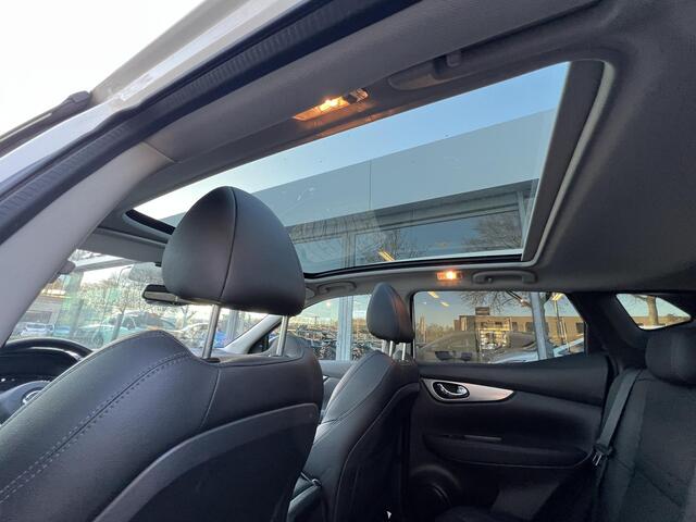 Nissan QASHQAI 1.3 DIG-T Tekna Automaat | Trekhaak | Navigatie