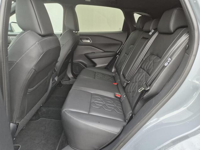 Nissan QASHQAI 1.3 MHEV Xtronic Tekna / Fabrieksgarantie tot 04-2028 / HUD / Trekgewicht 1800 kg / Stuur-, Stoel en Voorruit verwarming / Elektrische achterklep / Rondomzicht camera / Adaptief CC / Apple Carplay Android Auto /