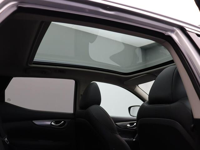 Nissan QASHQAI 1.2 Tekna | Panoramadak | Rondomzicht camera | Elektrisch verstelbare bestuurderstoel | Climate control | Navigatie | Trekhaak |