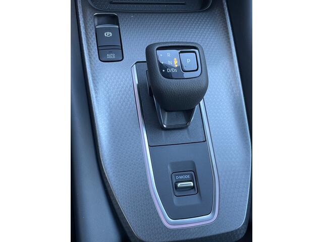 Nissan QASHQAI 1.3 MHEV N-Connecta Automaat Navigatie, Panoramadak, Head Up Display, Stoel/Stuurverwarming, El. achterklep, Climate Control, Adaptive Cruise Control