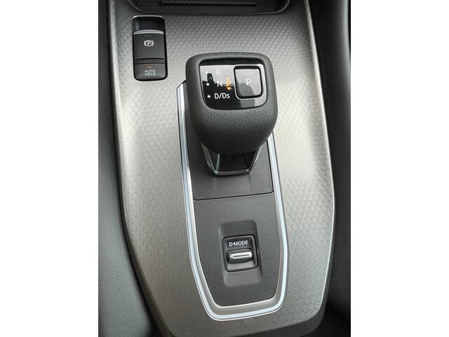 Nissan QASHQAI 1.3 MHEV N-Connecta Automaat Navigatie, Adaptive Cruise Control, Climate Control, Head Up Display, Stoel/Stuurverwarming