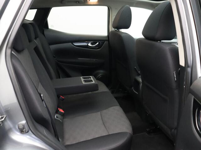 Nissan QASHQAI 115pk N-Connecta | Trekhaak | All Season | 360 Camera | Panorama dak |