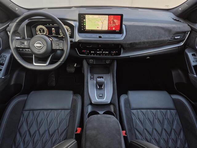 Nissan QASHQAI 1.3 MHEV Xtronic Tekna Plus Automaat / Fabrieksgarantie tot 04-2028<100.000 / Dealer onderhouden / Panoramadak / Elektrische achterklep / Head Up Display / Rondomzicht camera / Stoelen met massage functie /