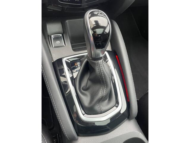 Nissan QASHQAI 1.3 DIG-T N-Connecta Automaat Navigatie, Panoramadak, Climate Control, Cruise Control, 18"Lm, 360 Camera