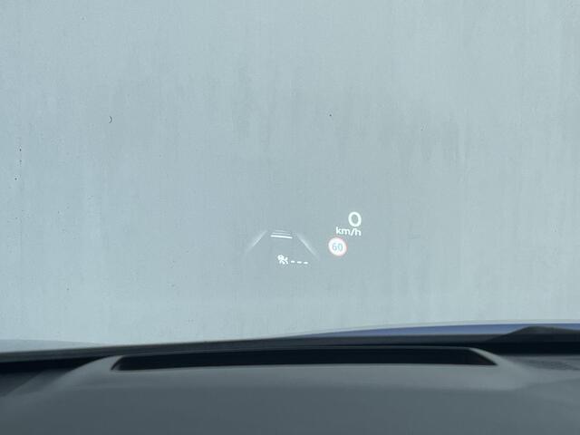 Nissan QASHQAI 1.3 MHEV Xtronic Tekna Plus Automaat / Cold pack / Panoramadak / HUD / Stuur-, Stoel en voorruitverwarming / Rondomzicht camera / Voorstoelen met massage / Elektrische achterklep / Adaptief CC / Apple Carplay Android Auto /