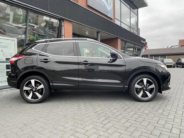 Nissan QASHQAI 1.2 N-Connecta / AUTOMAAT / PANORAMADAK / ACHTERUITRIJCAMERA/ PARKEERSENSOREN / TREKHAAK