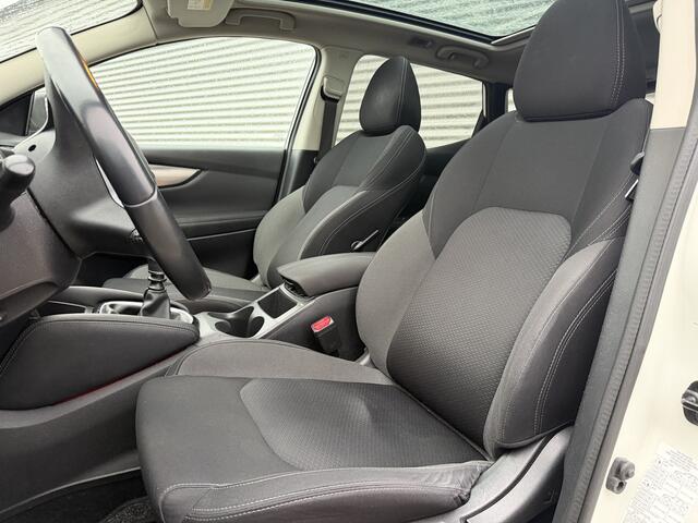 Nissan QASHQAI 1.3 DIG-T N-Motion | Panoramadak| Climate Control | Trekhaak | Navigatie |