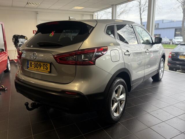 Nissan QASHQAI 1.3 DIG-T Bus. Ed.