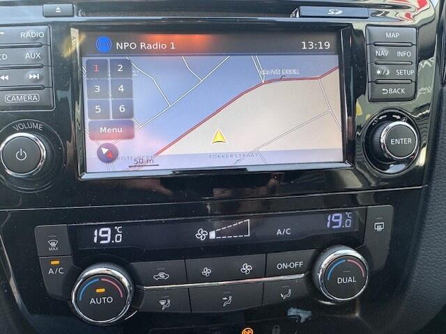 Nissan QASHQAI 1.2 N-Connecta. Navigatie, Trekhaak lage km. stand. NL auto