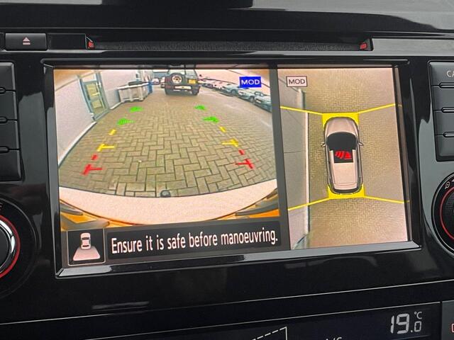 Nissan QASHQAI 1.3 DIG-T N-Connecta Navigatie, Panoramadak, Climate Control, 19"Lm, Trekhaak, 360 Camera, Cruise Control