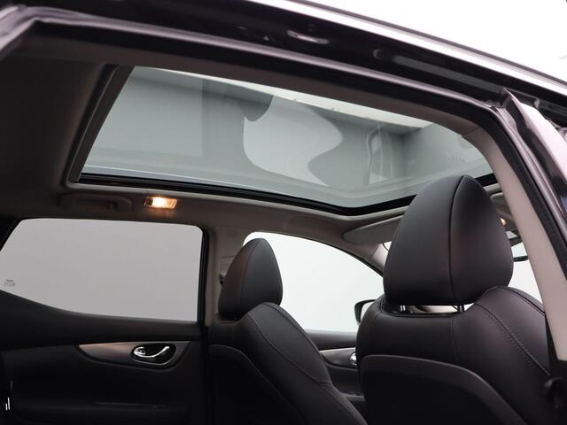 Nissan QASHQAI 158pk DIG-T Design Edition | Panoramdak | Trekhaak | Lederen Bekleding | 19 Inch Velgen | Apple Carplay & Android Auto |