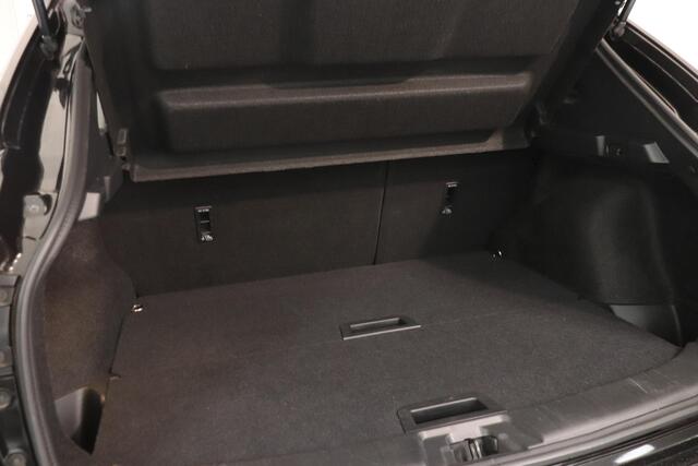 Nissan QASHQAI 1.3 DIG-T N-Connecta | Panoramadak | 360° Camera | Bluetooth | Parkeersensoren | Key-less | Cruise control | Climate control |