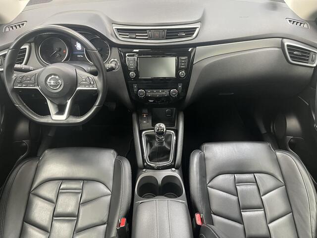 Nissan QASHQAI 1.3 DIG-T Tekna + / All Seasonbanden / Panoramadak / Navigatie / Lederen Bekleding / Stoelverwarming / Climate Control / 360 Graden Camera /