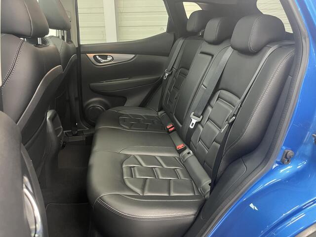 Nissan QASHQAI 1.3 DIG-T Tekna + / All Seasonbanden / Panoramadak / Navigatie / Lederen Bekleding / Stoelverwarming / Climate Control / 360 Graden Camera /