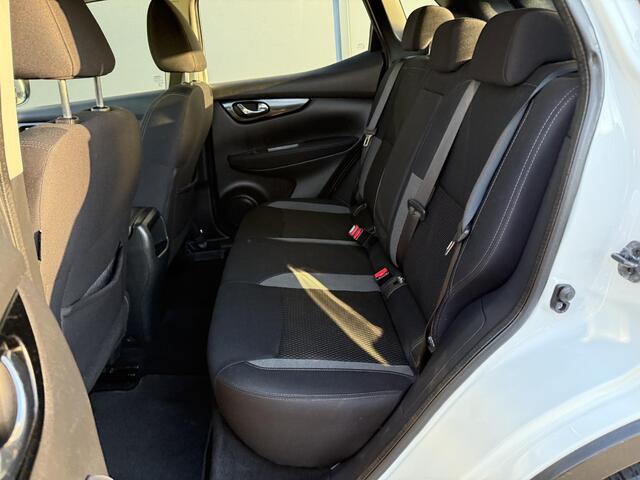 Nissan QASHQAI 1.3 DIG-T Acenta / Eerste Eigenaar / Dealer Onderhouden / Trekhaak / 1300 KG Trekgewicht / Achteruitrij Camera / Apple Carplay&Android Auto /